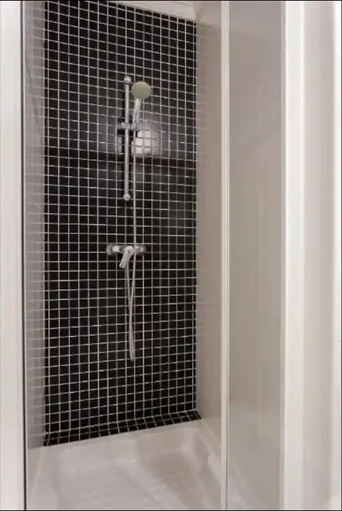 Blife Rya Private Rooms - Airport Stay Faro Homestay